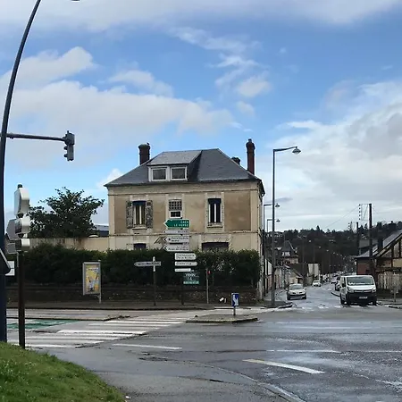 F2 Le Parking Netflix Wifi Gare *