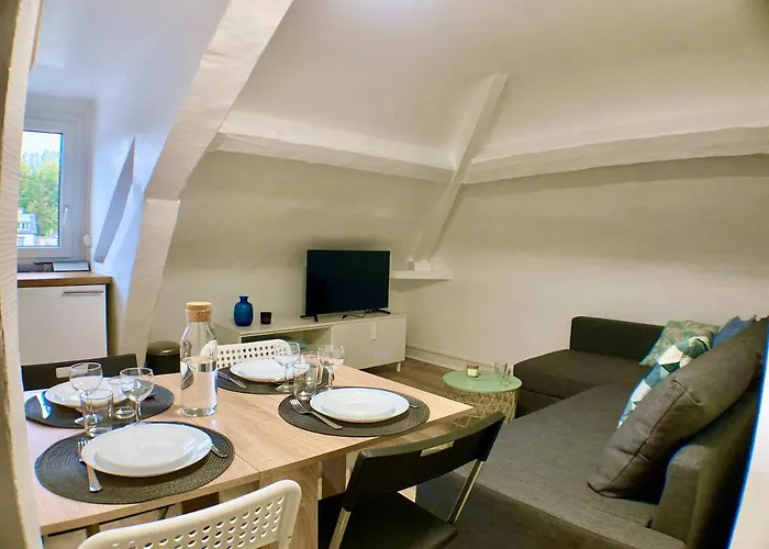 F2 Le Parking Netflix Wifi Gare *